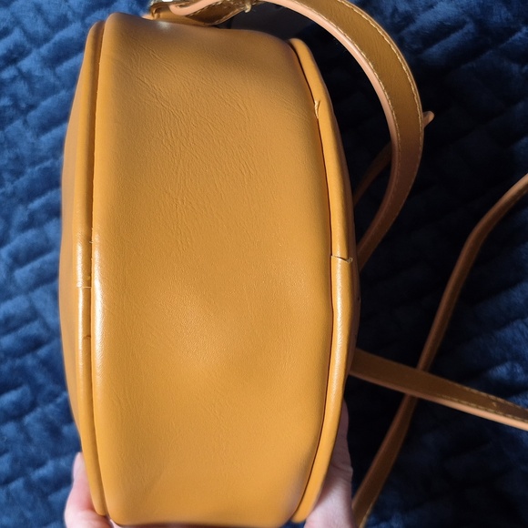 Bioworld Waffle Mickey Mouse Crossbody Bag New With Tags - Picture 6 of 17